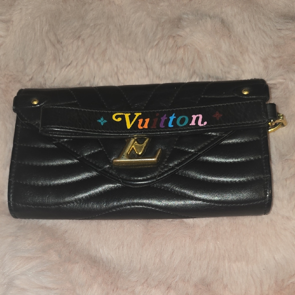 LOUIS VUITTON NEW WAVE